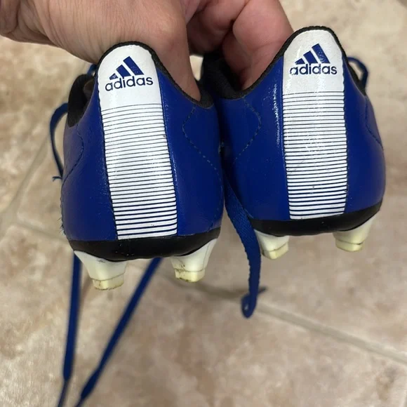 Kids soccer shoes Adidas - Picture 3 of 6